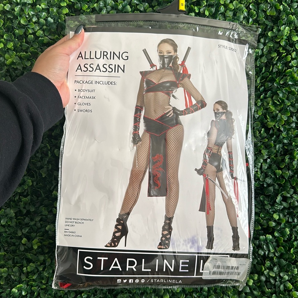 Stylish Black and Red Women's Outfit